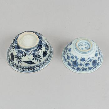 Two blue and white bowls, Ming dynasty (1368-1644).