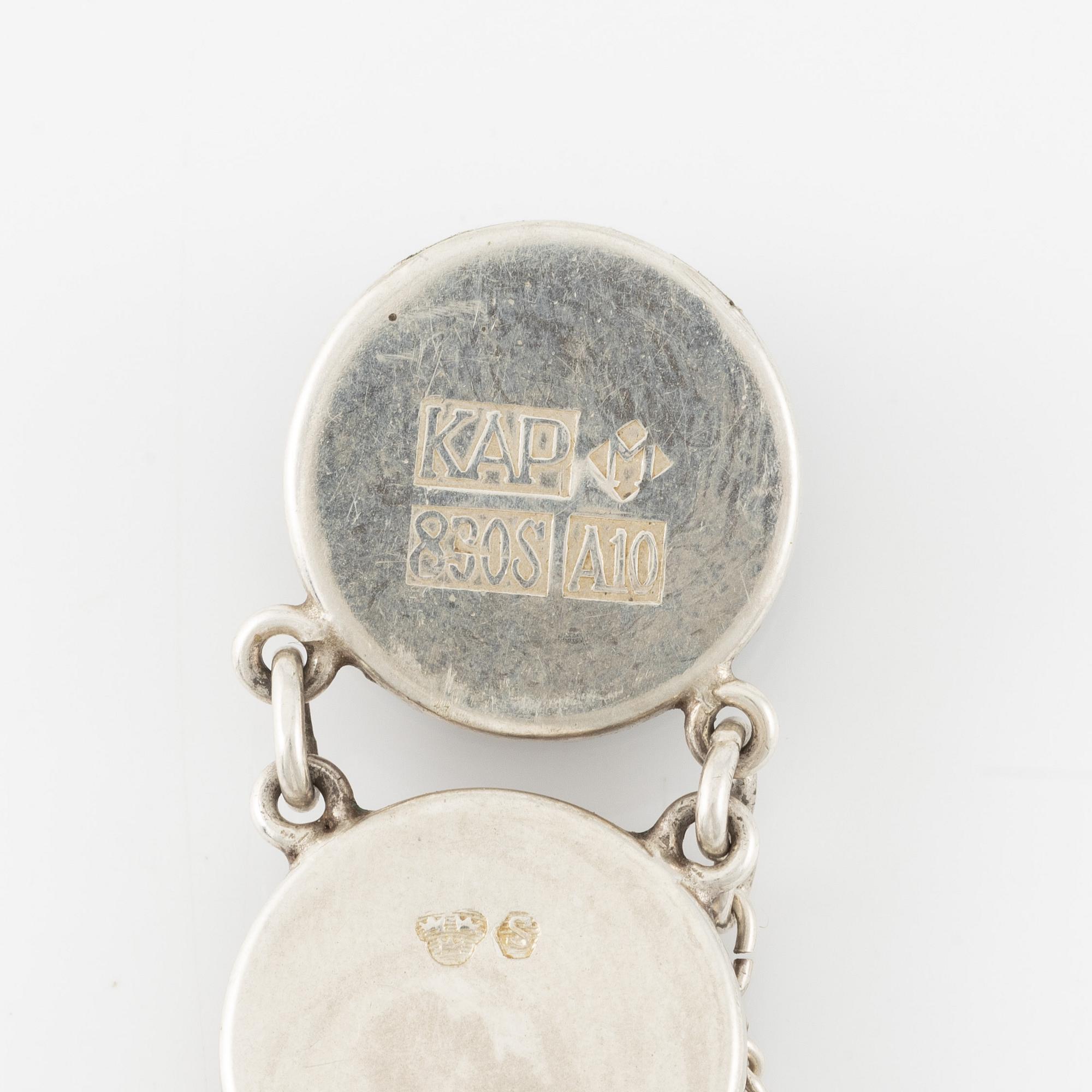 A bracelet and pendant, silver and porphyry, Älvdalssilver AB, Mora, 1975 and Engs Guld Och Silver, Dals-Långed, 1966.