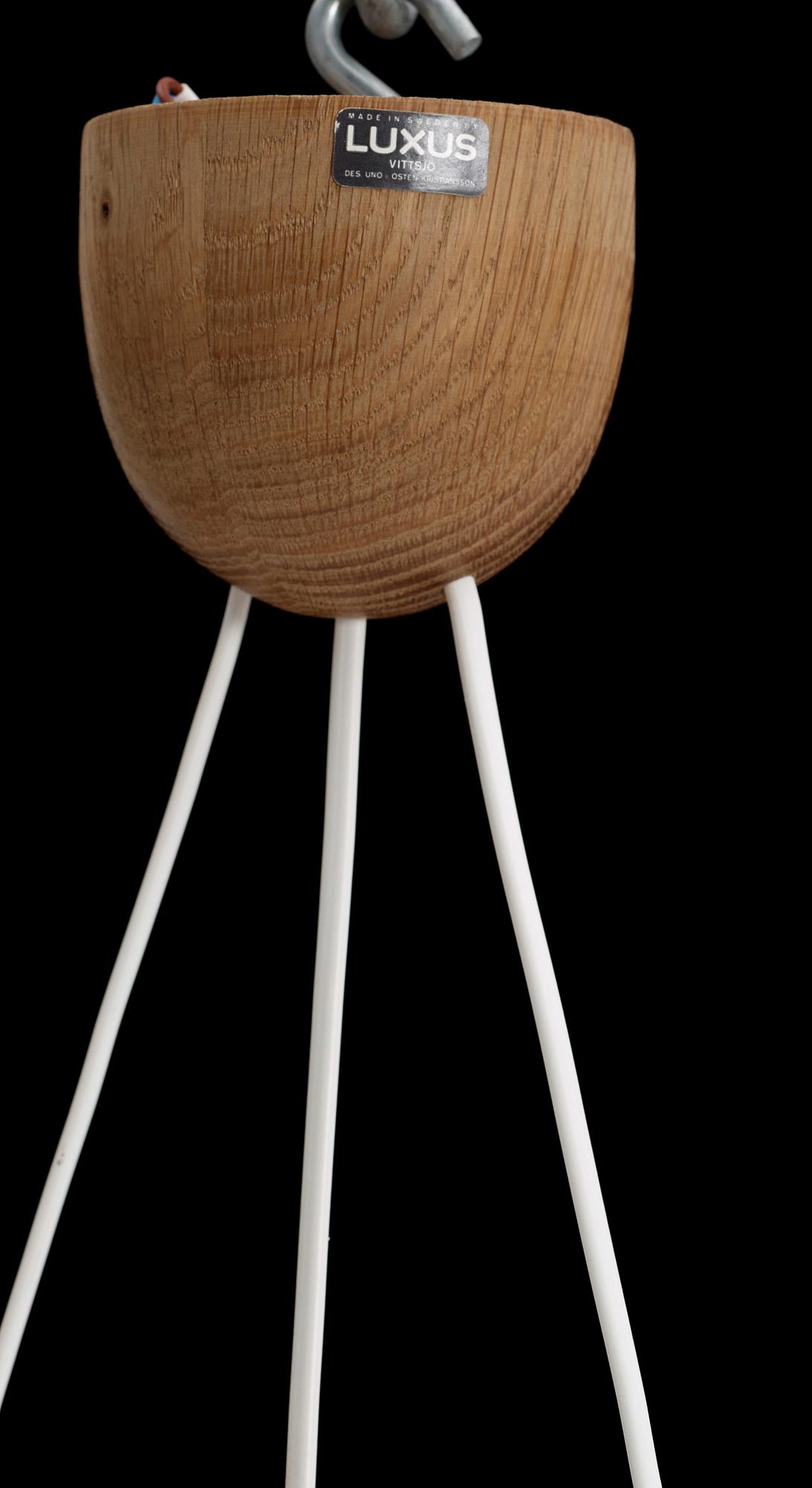 TAKLAMPA, modell nr 512 "Bananen", Uno och Östen Kristiansson, Luxus, 1950-talets andra hälft. H ca 105.