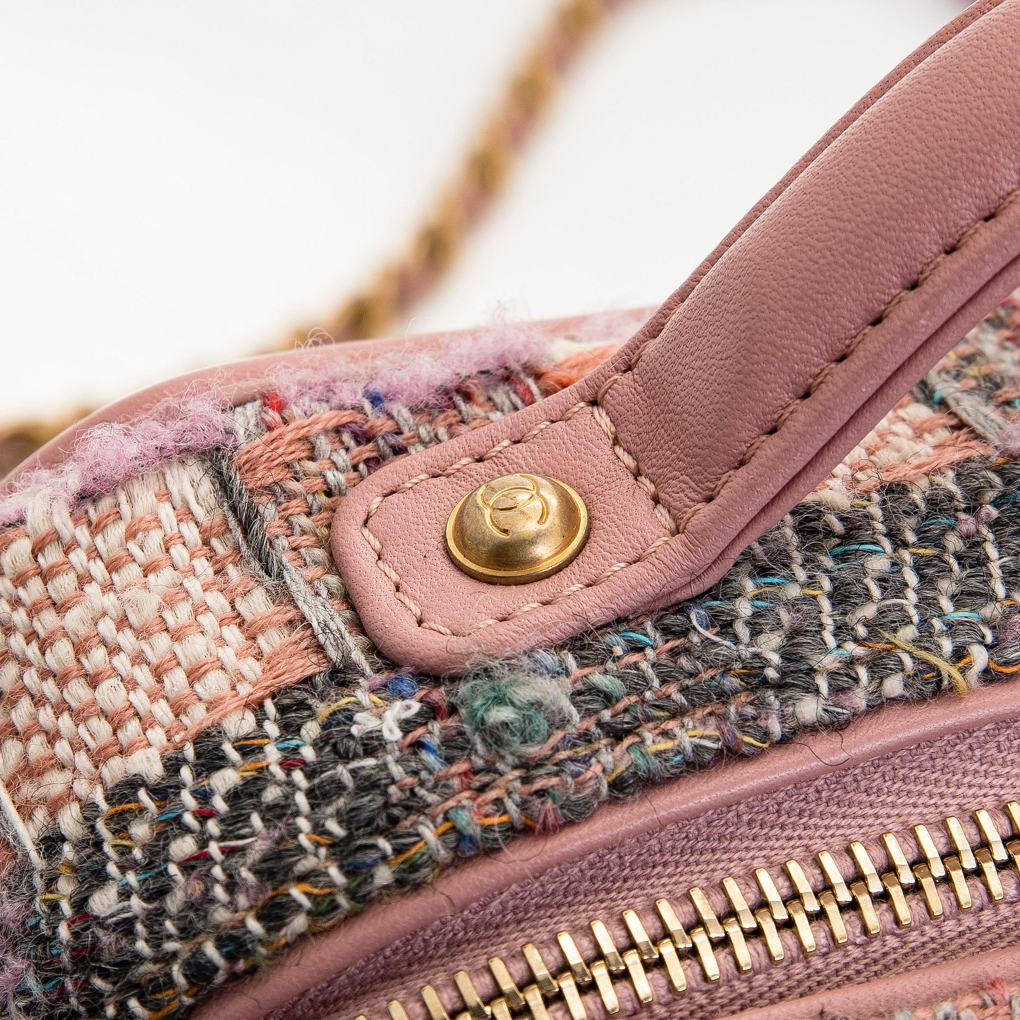 Chanel, a "Small Tweed Filigree Vanity Case" bag, 2019.