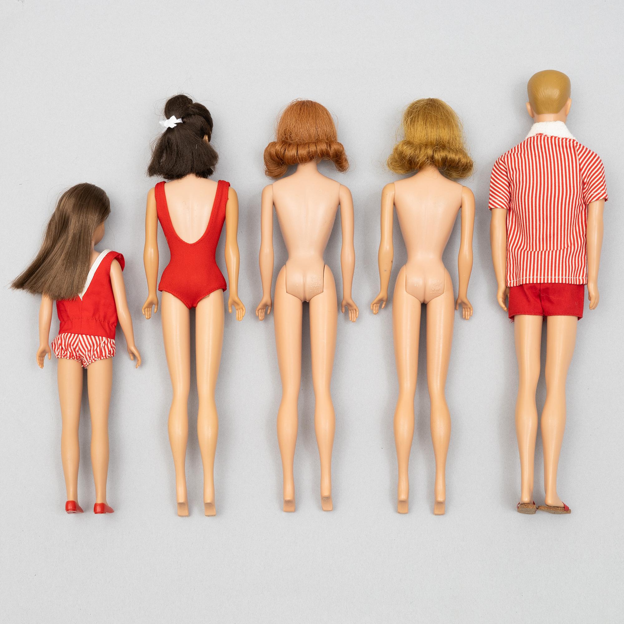Barbiedockor, 5 st, bl a  "Barbie Swirl Ponytail",  "Skipper" & "Ken", Mattel, 1960-tal.