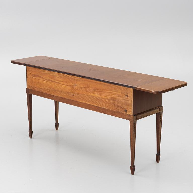 Sideboard/serving sideboard, English style, first half of the 20th century.