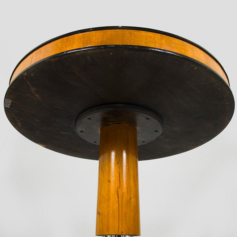 Pauli Blomstedt, a pair of 1930s armchairs and table for Merivaara Ltd.