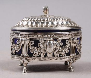 SALTSKRIN, silver, Paris, 1786.