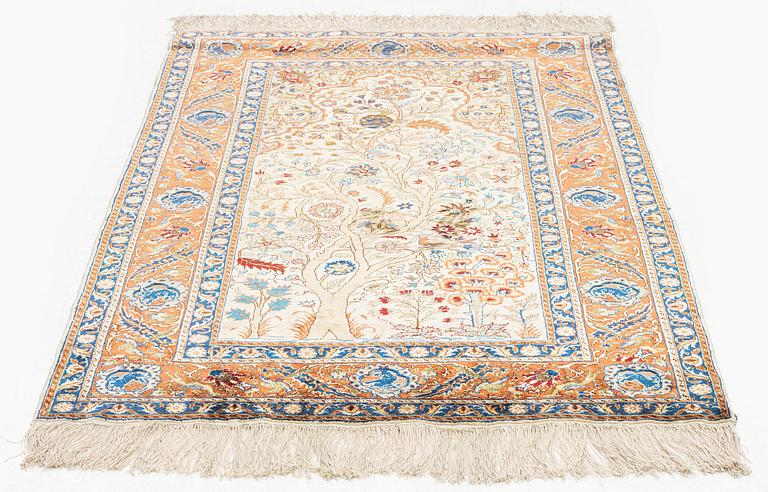 Matta, semiantik silke Kayseri, med metallbroschering ca 147 x 96 cm.