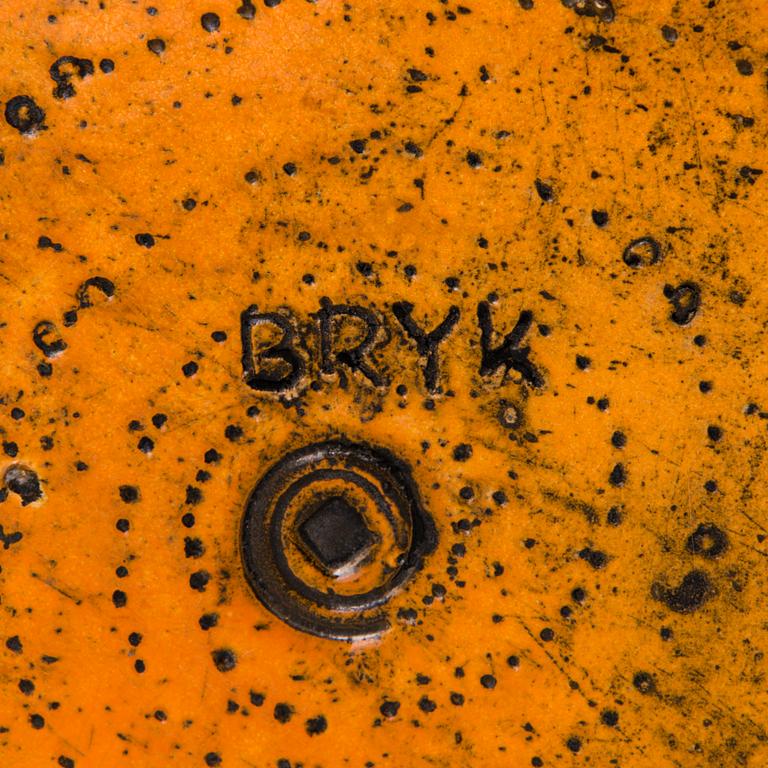 RUT BRYK, MALJAKKO, kivitavaraa, "Talo", signeerattu Bryk.