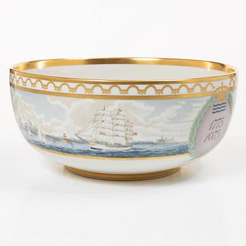Royal Copenhagen, Bowl, porcelain, 1975.