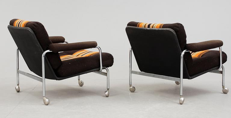 FÅTÖLJER, ett par, 1970-tal.