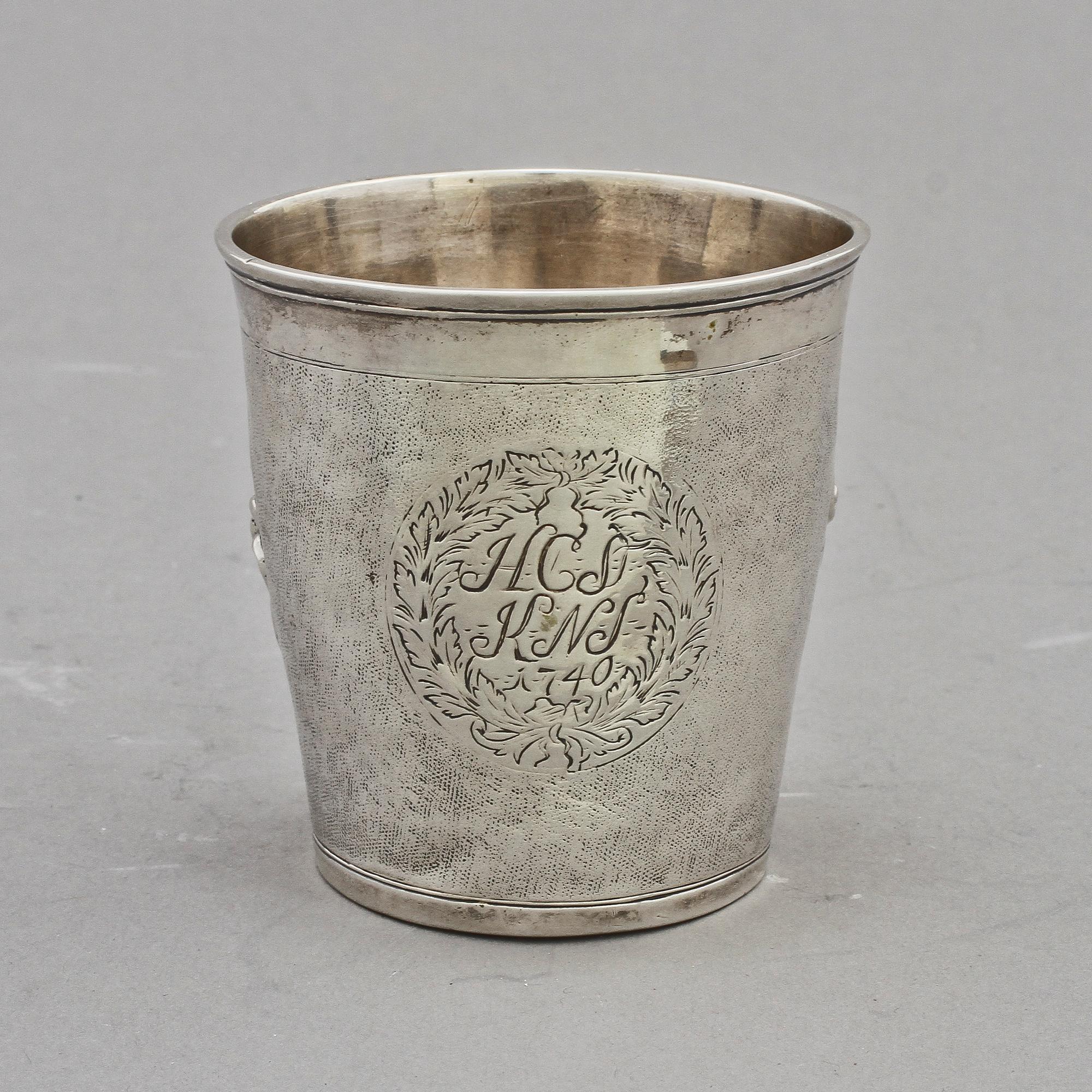 BÄGARE, silver, daterad 1740. Vikt 99 g.