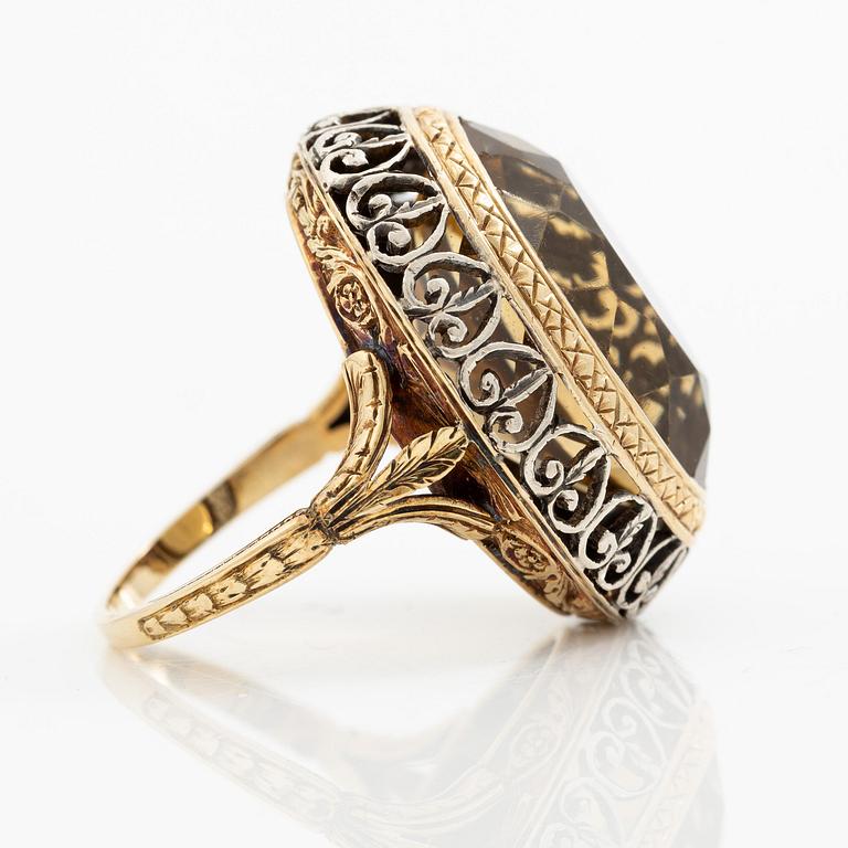 Ring 14K guld och silver med en fasettslipad citrin.