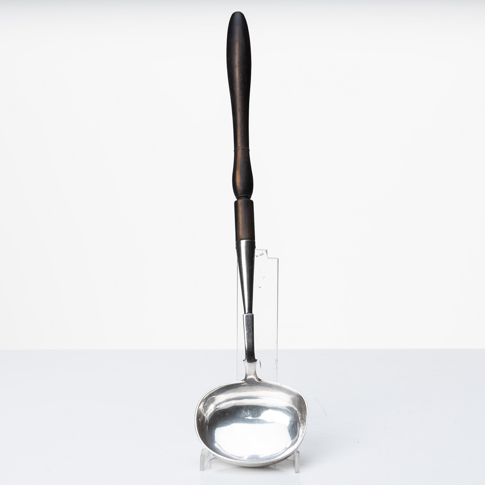 Soppslev, silver med träskaft, Moskva 1855.