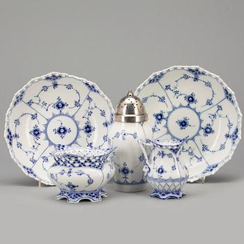 SERVISDELAR, 5 st, porslin, Royal Copenhagen "Musselmalet".