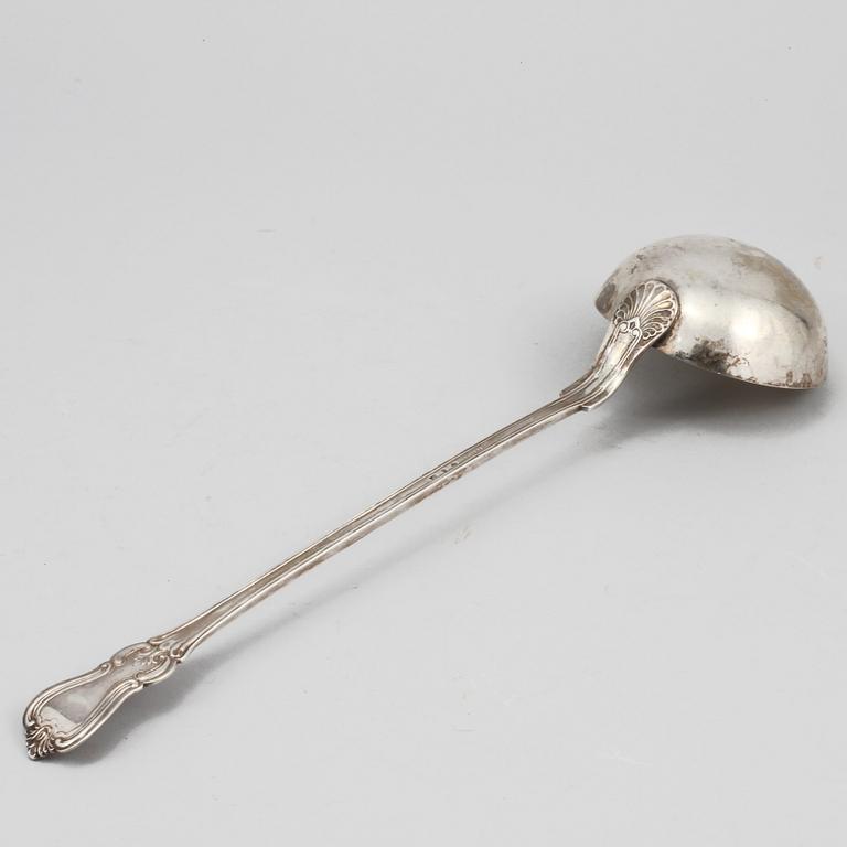 SLEV,silver, nyrokoko, modell "Olga", Anders Hysing (Hüsing), Stockholm, 1863? Vikt 257 g.