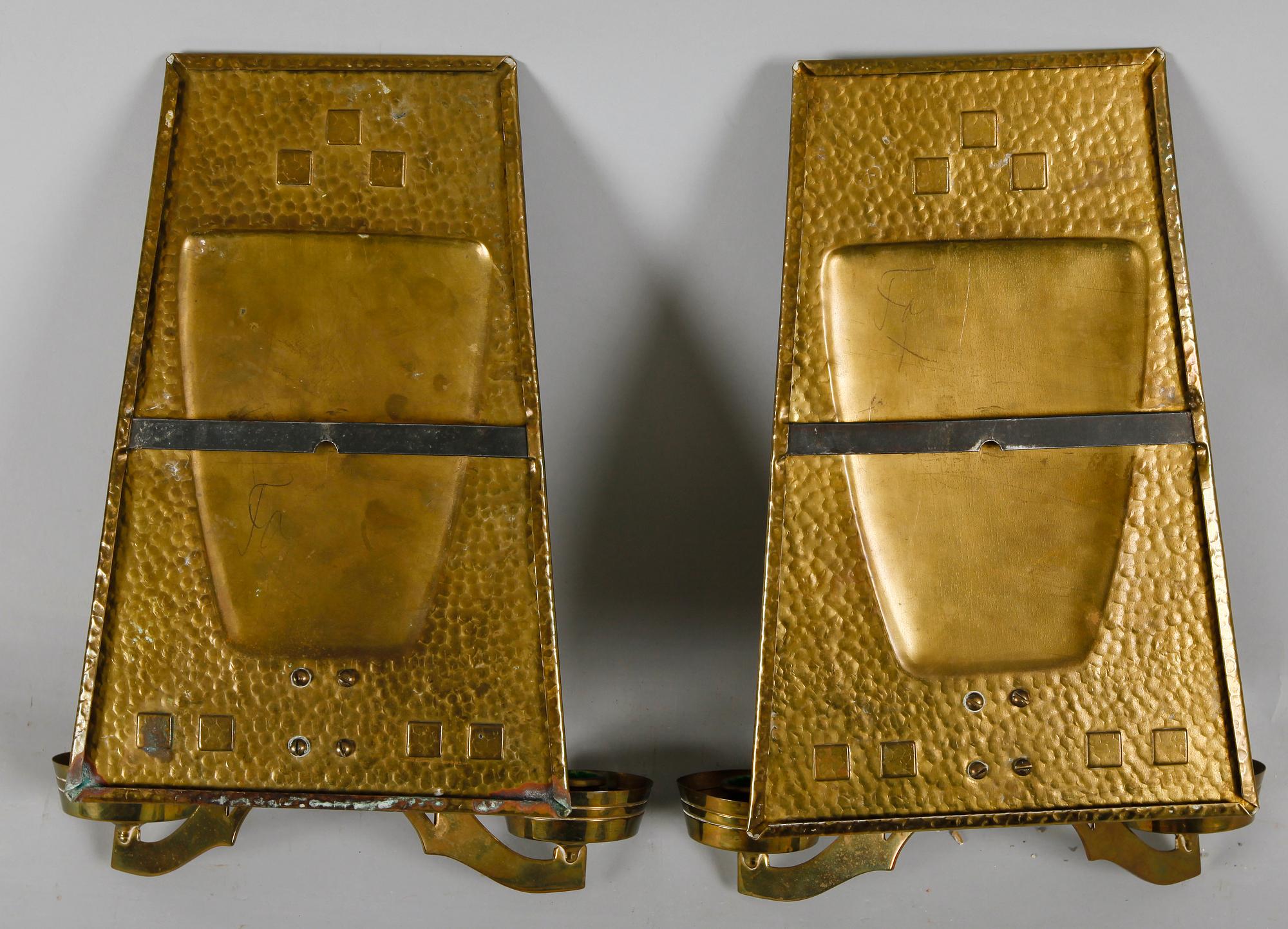 VÄGGLAMPETTER, 1 par, mässing, jugend.