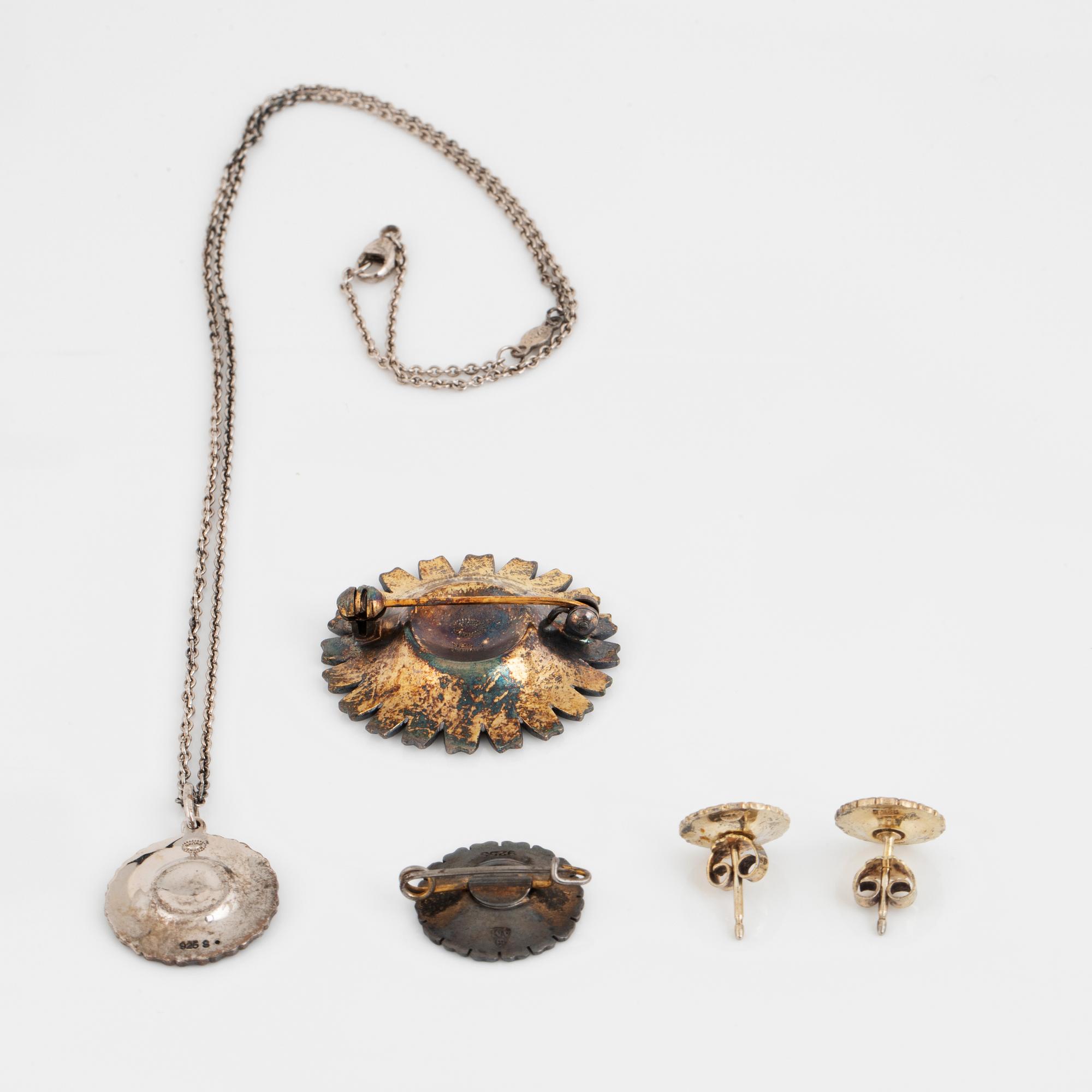 Smycken "Daisy" bland annat Georg Jensen silver och emalj.