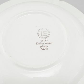 A mid 20th century "Droppar" tableware set of 23 pcs by Berit Ternell for Upsala Ekeby.