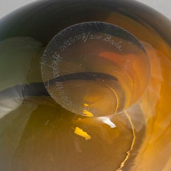 Göran Wärff, a glass vase, Kosta Boda.