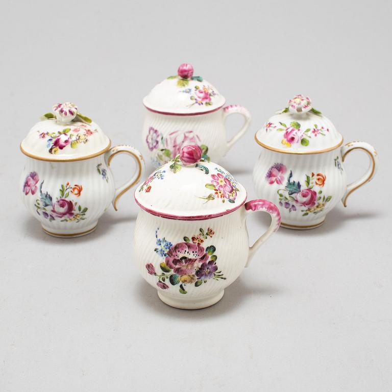 Four (2+2) custard cups with cover, soft paste and porcelain, Frankenthal and Mennecy-Villery, end of 18th century.