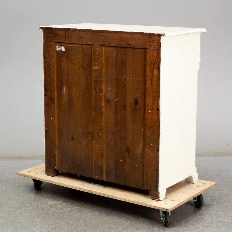 A Jugend chest of drawers, circa 1900.