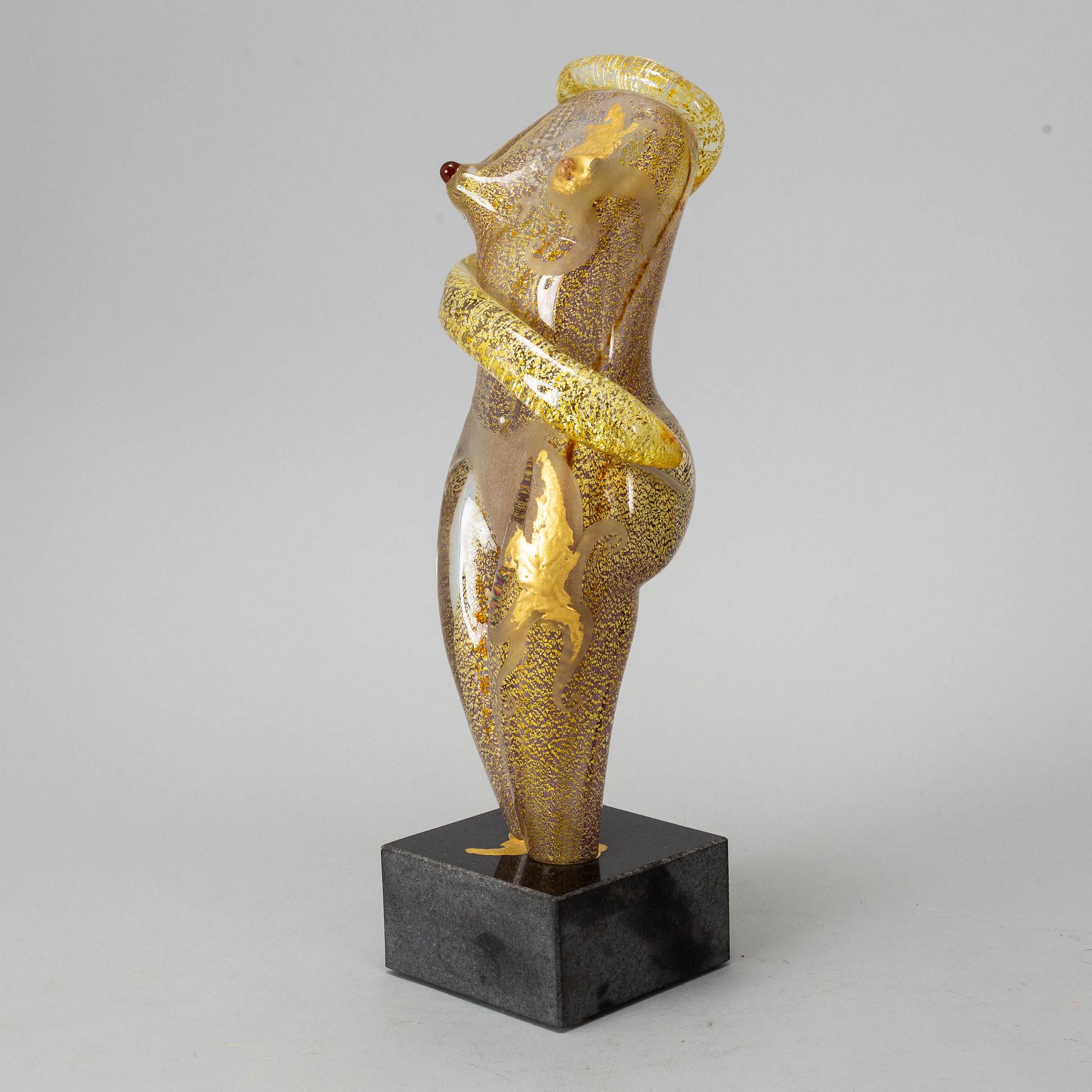 JIM JOHNSSON, glas. skulptur, signerad.