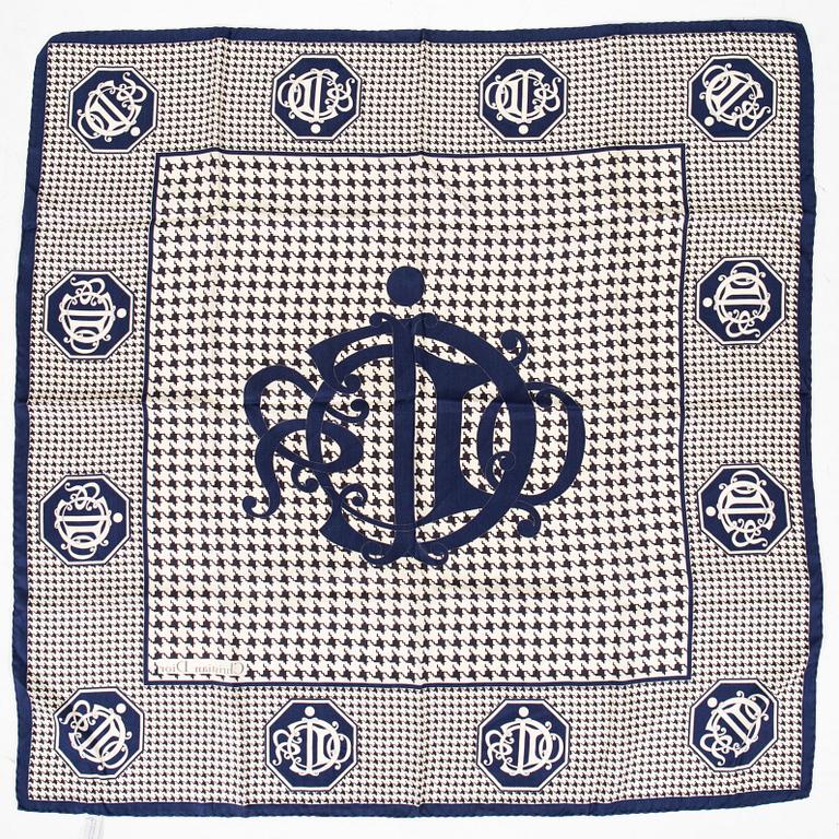 Christian Dior, scarf.