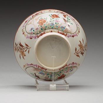 BÅLSKÅL, kompaniporslin. Qingdynastin, Qianlong (1736-1795).