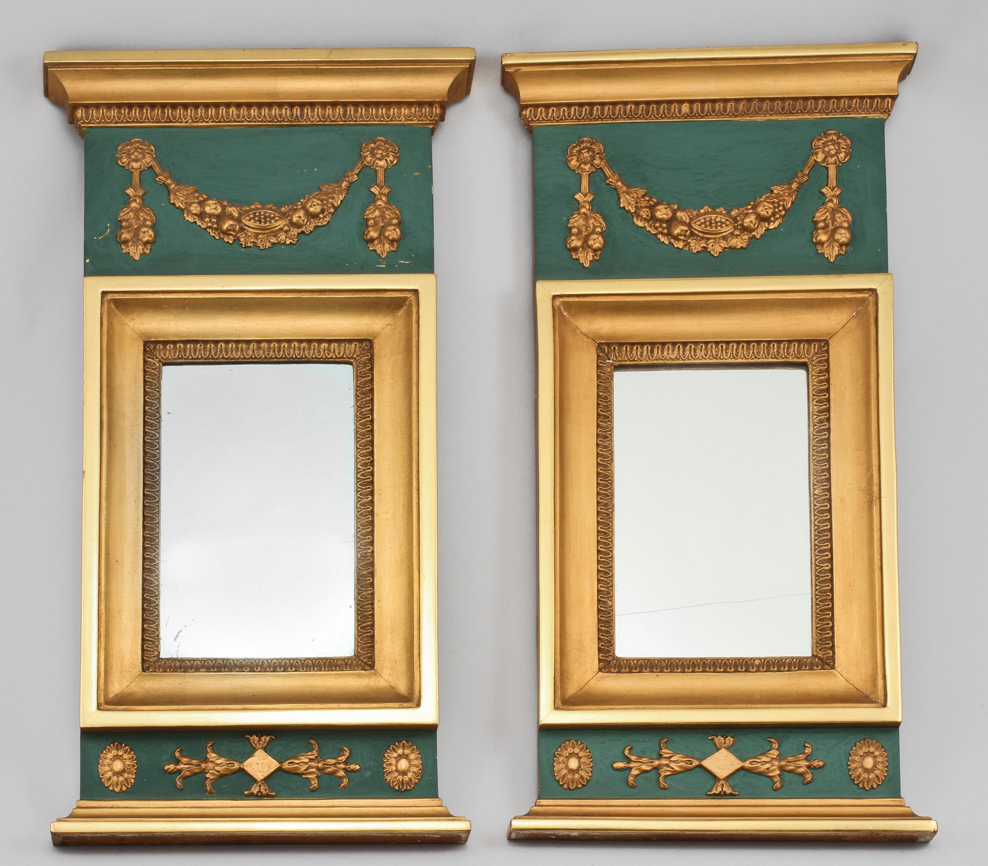 SPEGLAR, ett par snarlika, empir-stil, 1800-talets första hälft.