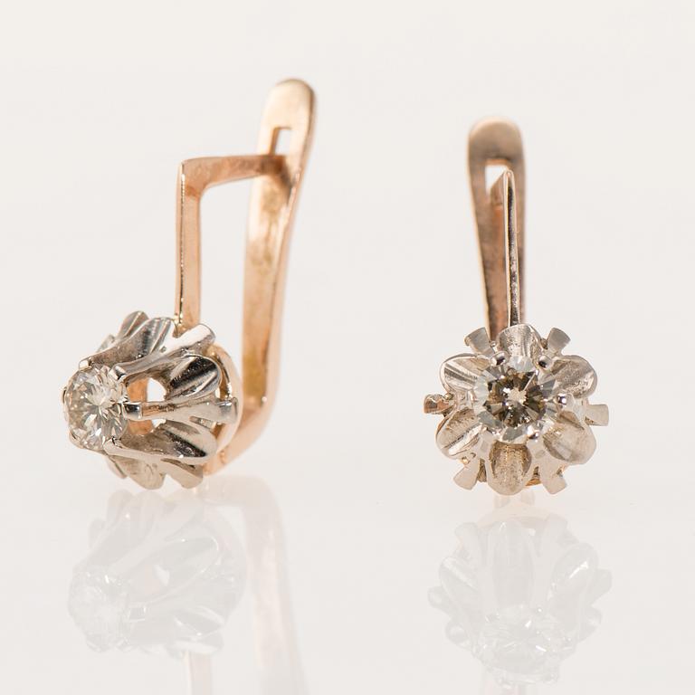 ÖRHÄNGEN, 14K guld (583), briljantslipade diamanter. Sovjetiska stämplar. Vikt totalt ca 4,1 g.