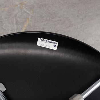 ARNE JACOBSEN, stolar, 6 st, "Sjuan", Fritz Hansen, 1984.