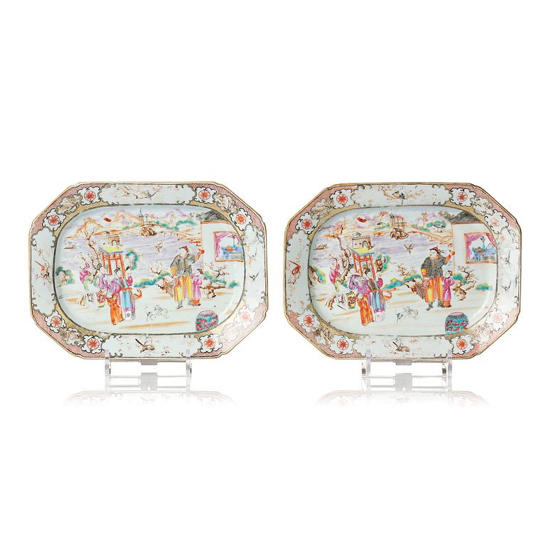 Fat, ett par, porslin. Qingdynastin, Qianlong (1736-95).