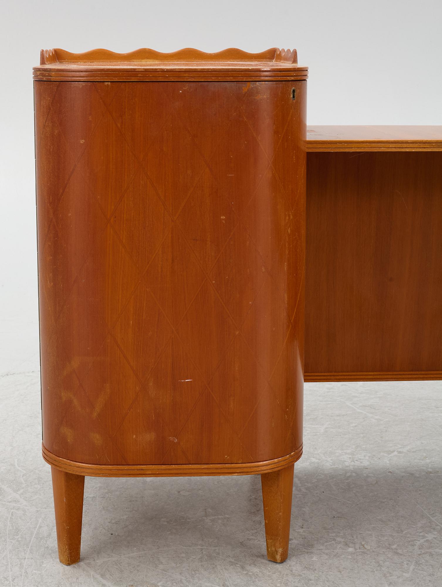 A dressing table with stool and mirror, Stil & Form Arkitektkontor för Möbler o. Inredningar, Stockholm, 1944.