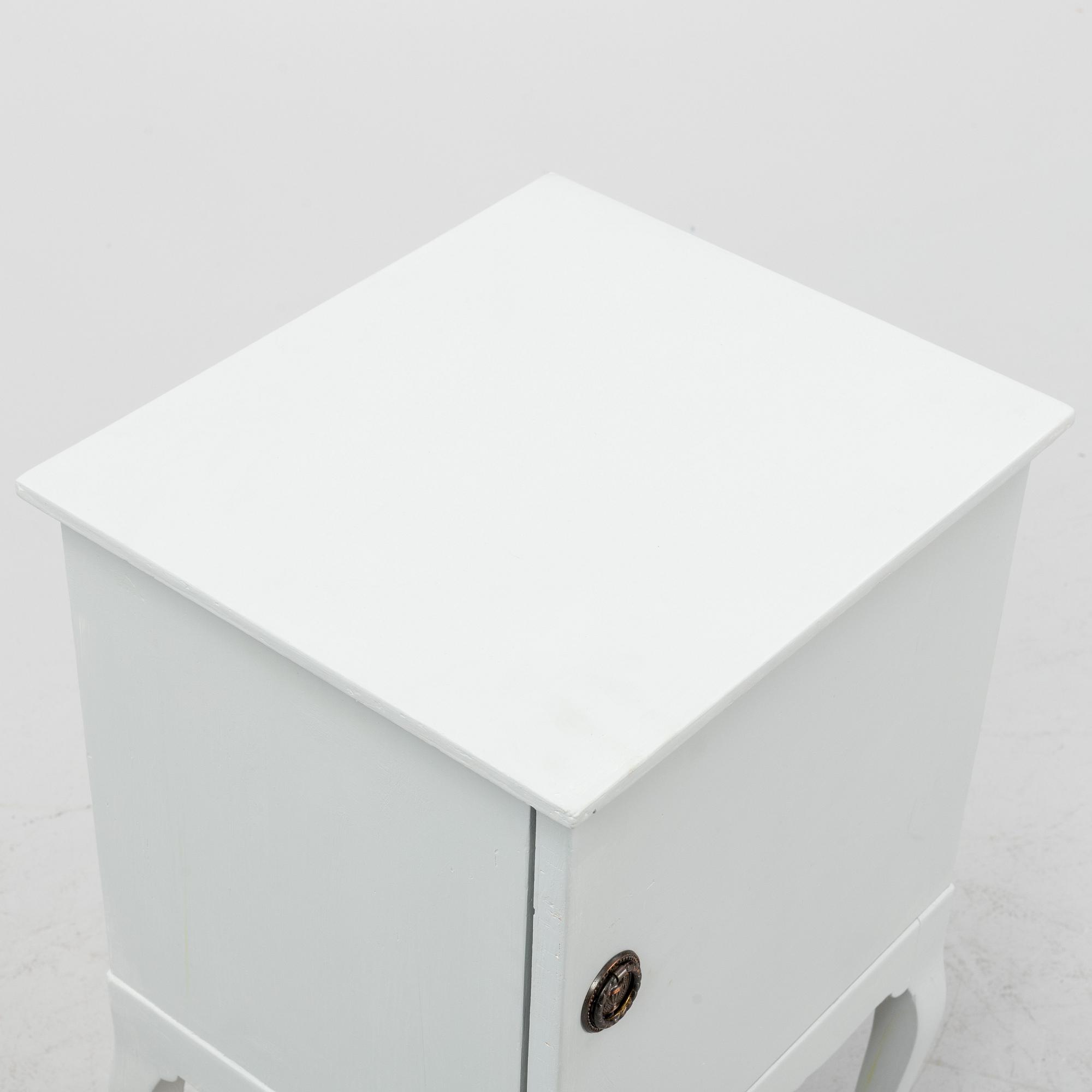 Sängbord, ett par, 1900-talets första hälft.