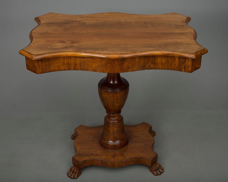 BORD, empire, 1800-talets mitt.