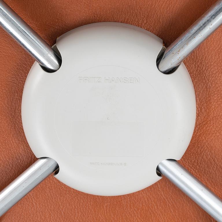 Arne Jacobsen, six 'Seven' chairs, Fritz Hansen, Denmark, late 20th century.