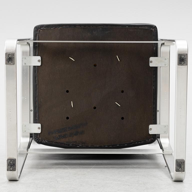 Karl Erik Ekselius, karmstolar/ fåtöljer ett par "Mondo" för JOC möbler sent 1900-tal.