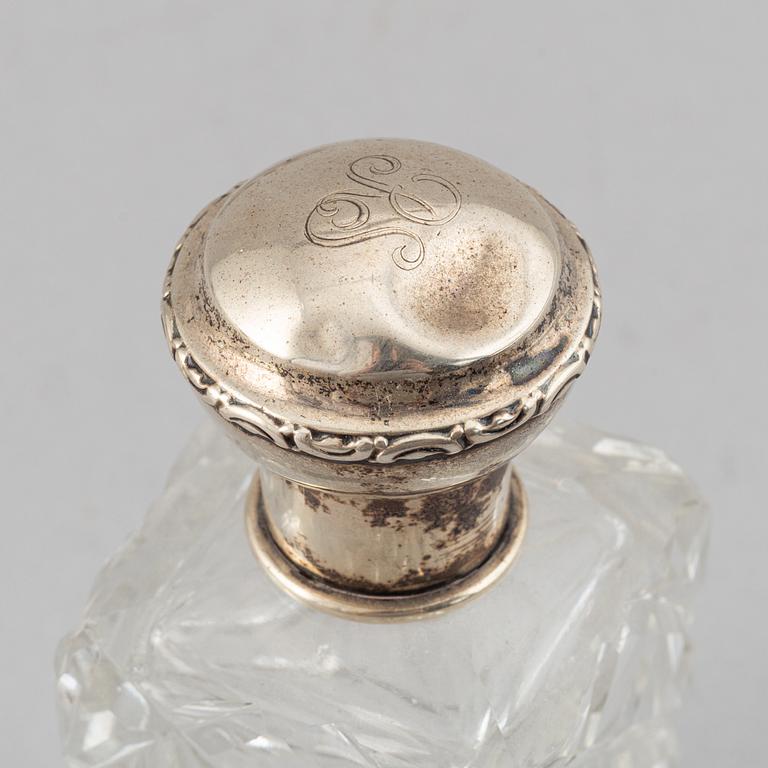 A set of seven toiletries, Including Sjögren Ab Juvelerare Oscar, Göteborg, 1920.