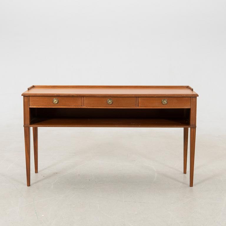 Sideboard 1900-talets andra hälft.