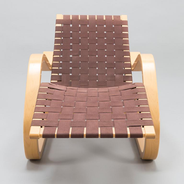 ALVAR AALTO, a 1980's chaise Lounge '43' for Artek.