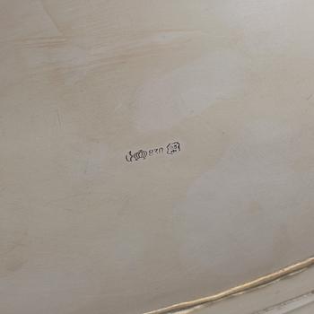 A 20th century German silver dish, maker's mark "GK". Weight 556 g.