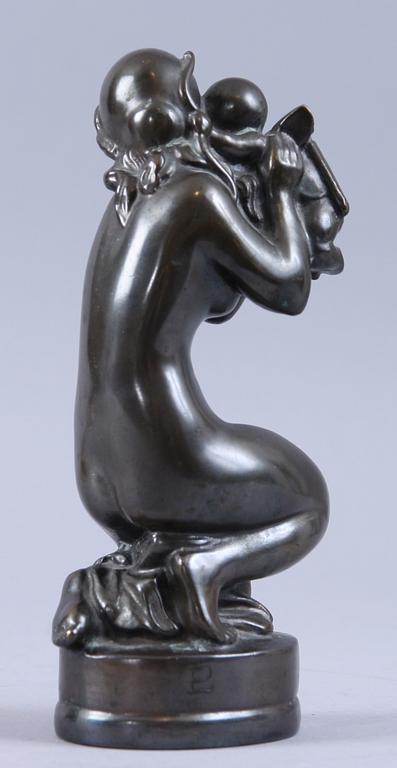 FIGURIN, brons, 1900-tal. Sign.