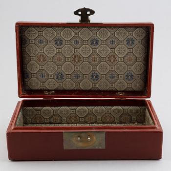 Two Chinese boxes, 20th Century.