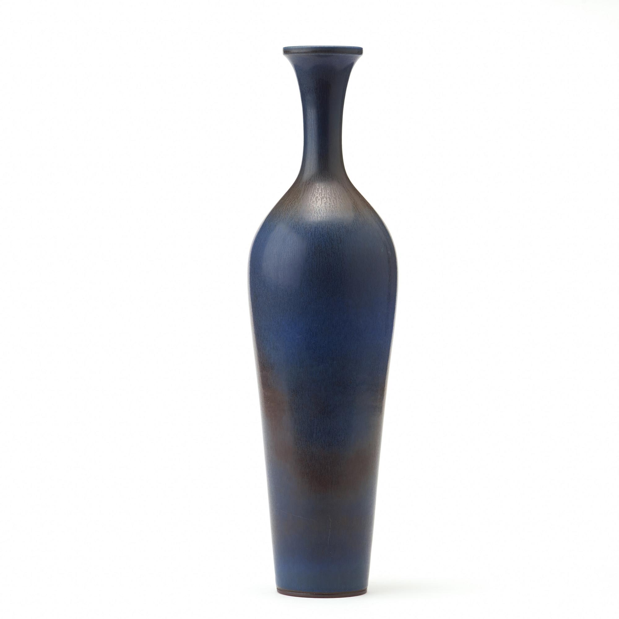 A Berndt Friberg stoneware vase, Gustavsberg studio, Sweden 1959.