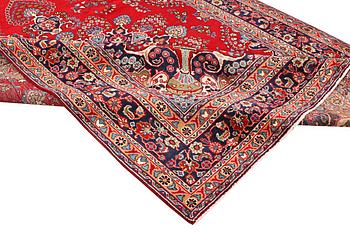 A carpet, Tabriz, ca. 338 x 243 cm.