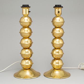 A apir of brass table lamps from the second half of the 20th century.