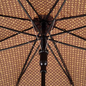 Louis Vuitton, umbrella.