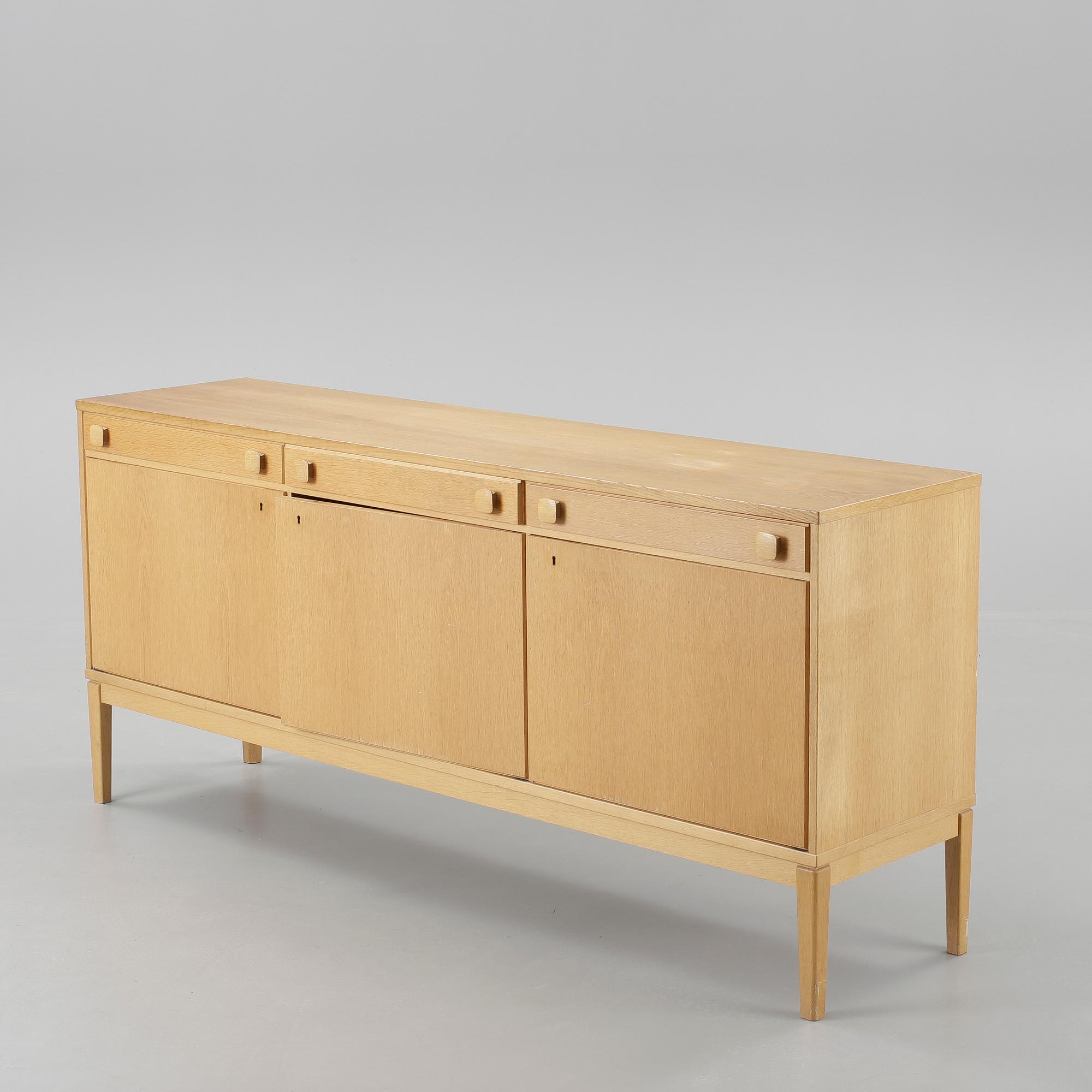 SIDEBOARD, Ulferts, Tibro, 1900-talets andra hälft.