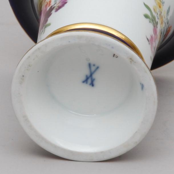 VAS. Porslin. Meissen.