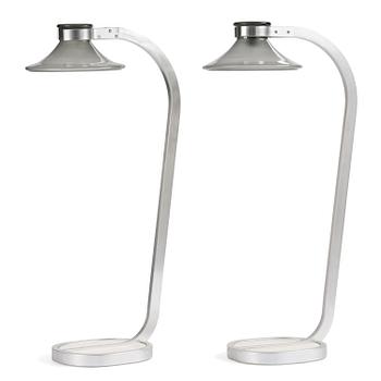 147. Jan Ekselius, a pair of "Accent" floor lamps, Orrefors, 1970s.