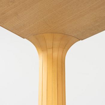 Alvar Aalto, soffbord, Artek, Finland, modellen formgiven 1954.