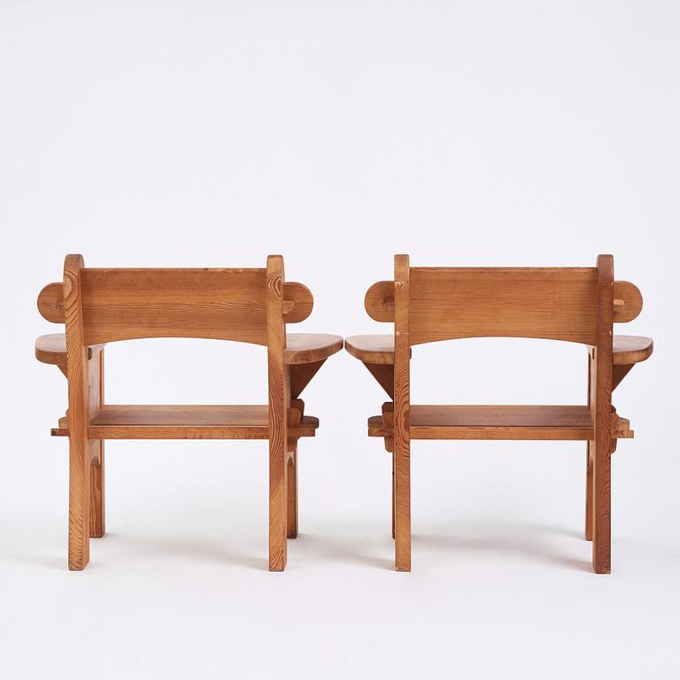David Rosén, a pair of Swedish Modern 'Berga' pine armchairs, Nordiska Kompaniet, Sweden 1940s.